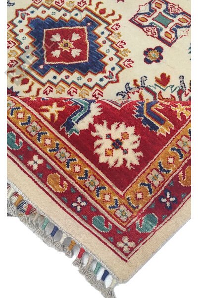 Eko Halı Harem Hrm01 Cream Geleneksel Desenlere Sahip Yün ile Üretilen Renkli Özel Tezgah Halı