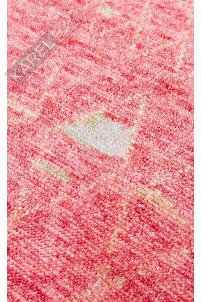 ZARA ZR 15 RED AUTUMN  Otantik Desenli El Emeği İle Özel Tezgahlarda Üretilen Modern Uşak Halısı