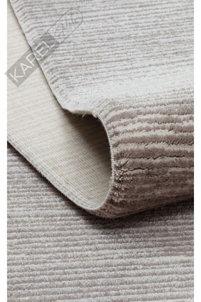 Shade SHD Plain Dark Grey Akrilik ile Üretilen Sade ve Modern Makine Halısı.