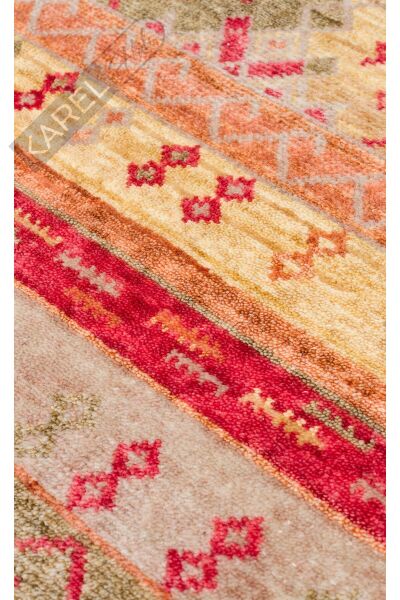 Zara Zr 12 Red Autumn Otantik Desenli El Emeği Ile Özel Tezgahlarda Üretilen Modern Uşak Halısı