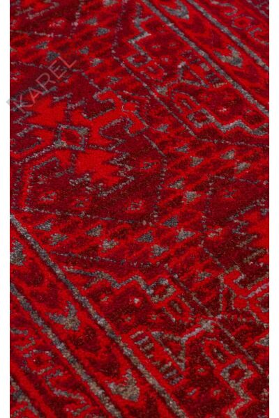 PIETRA PTA 17 RED Sıcak Renk Tonlarını Etnik Desenler ile Buluşturan Yumuşak Tuşeli Makine Halısı
