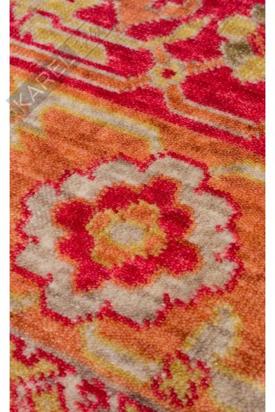 ZARA ZR 17 RED AUTUMN  Otantik Desenli El Emeği İle Özel Tezgahlarda Üretilen Modern Uşak Halısı
