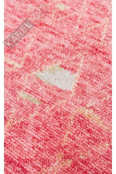 ZARA ZR 15 RED AUTUMN  Otantik Desenli El Emeği İle Özel Tezgahlarda Üretilen Modern Uşak Halısı