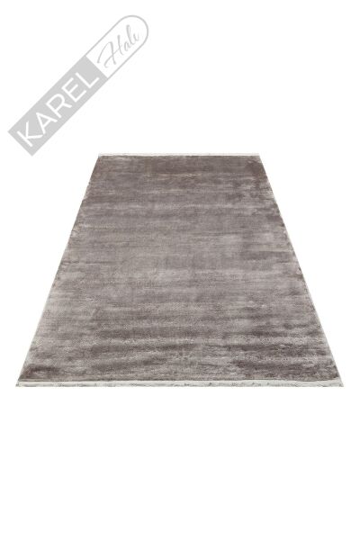 Velvet Vt Plaın Grey Düz Renk El Emeği Ile Özel Tezgahlarda Üretilen Viskon Uşak Halısı
